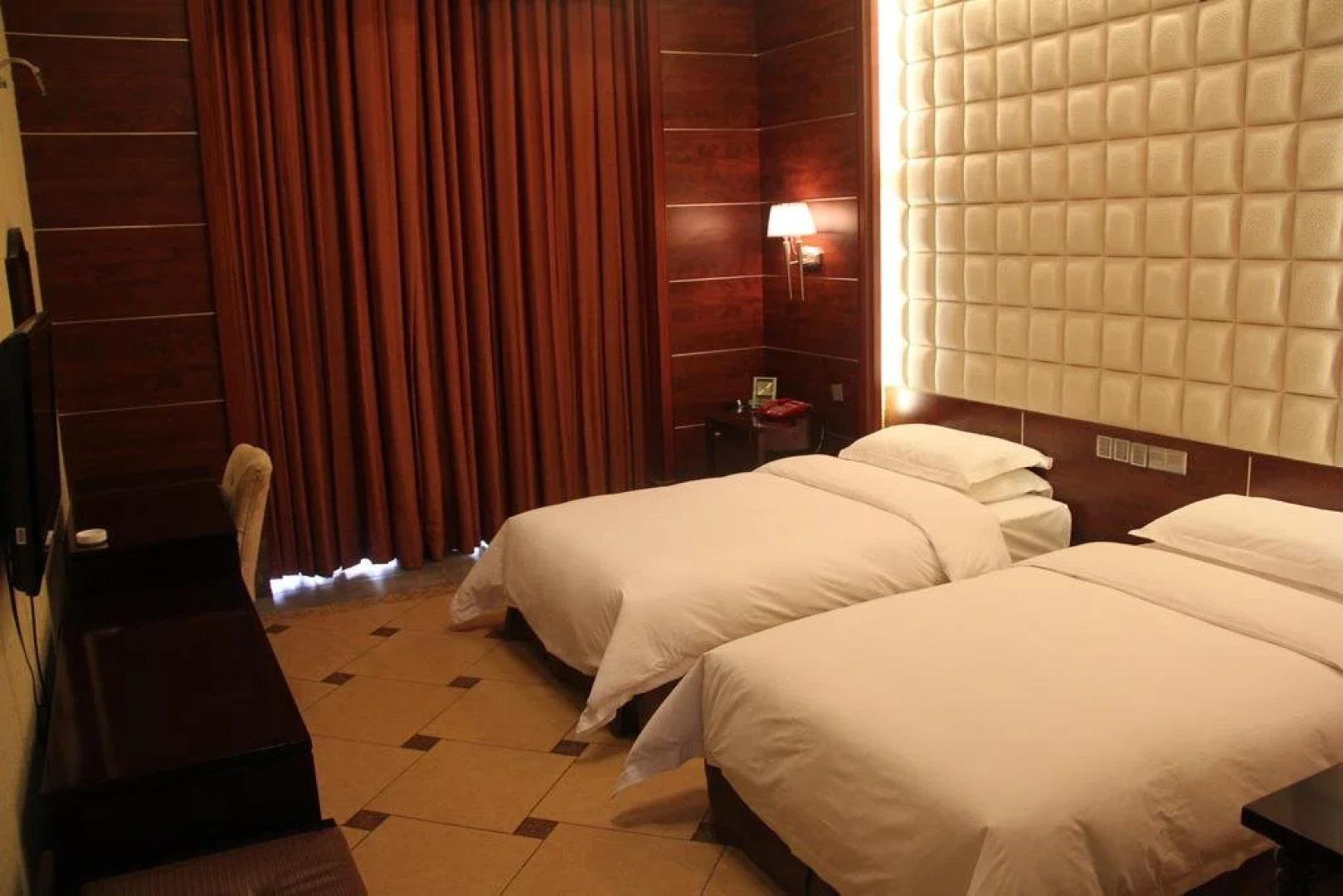 Qinghua Business Hotel