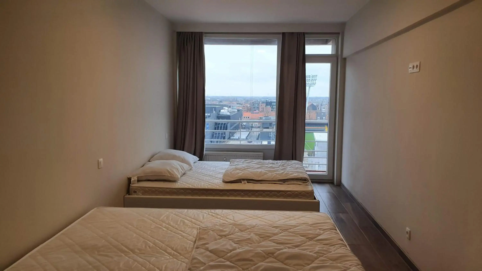 SEAVIEW very spacious apartment OOSTENDE - 10 p - Type Liège - superb seaview from the 7th floor - 2 bathrooms - beachfront
