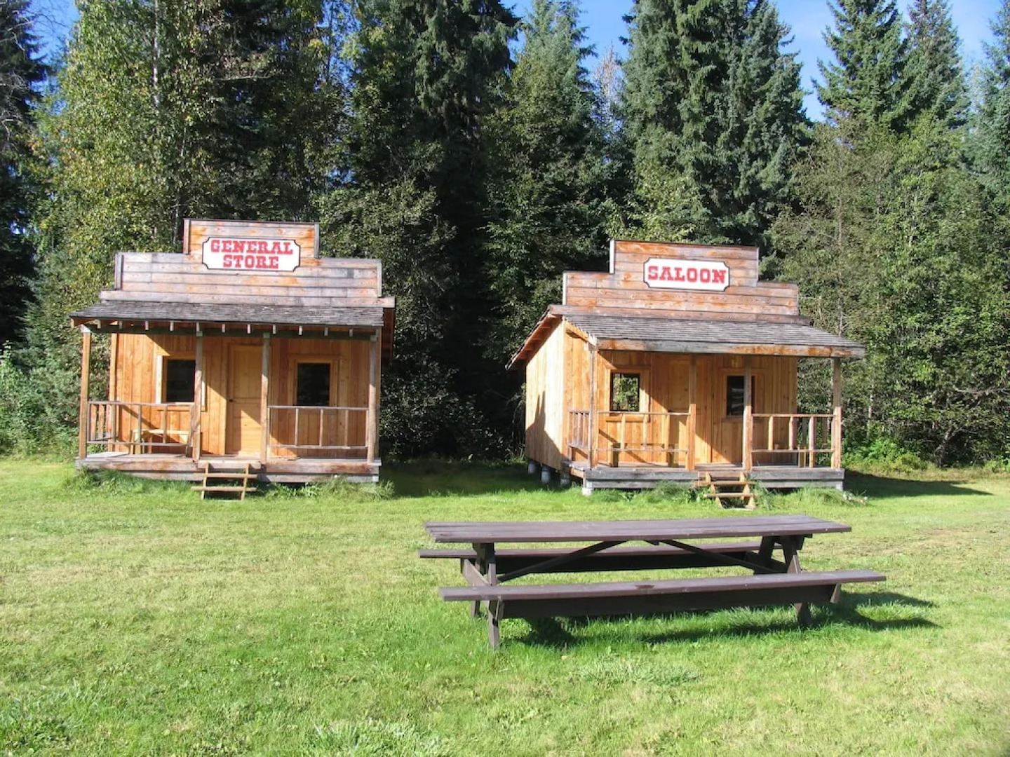 Fort Wells Gray Rustic Cabins Hostel