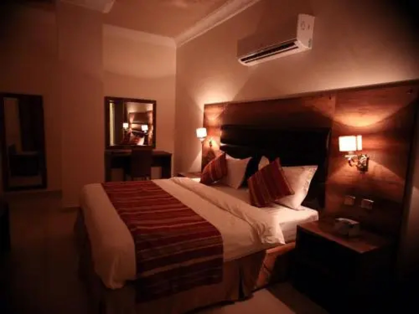 Dar Sadan Hotel Suites