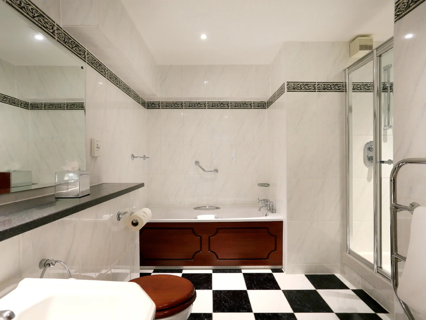 Macdonald Norwood Hall Hotel