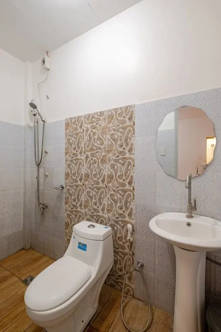 Ross Rose Budget Hotel