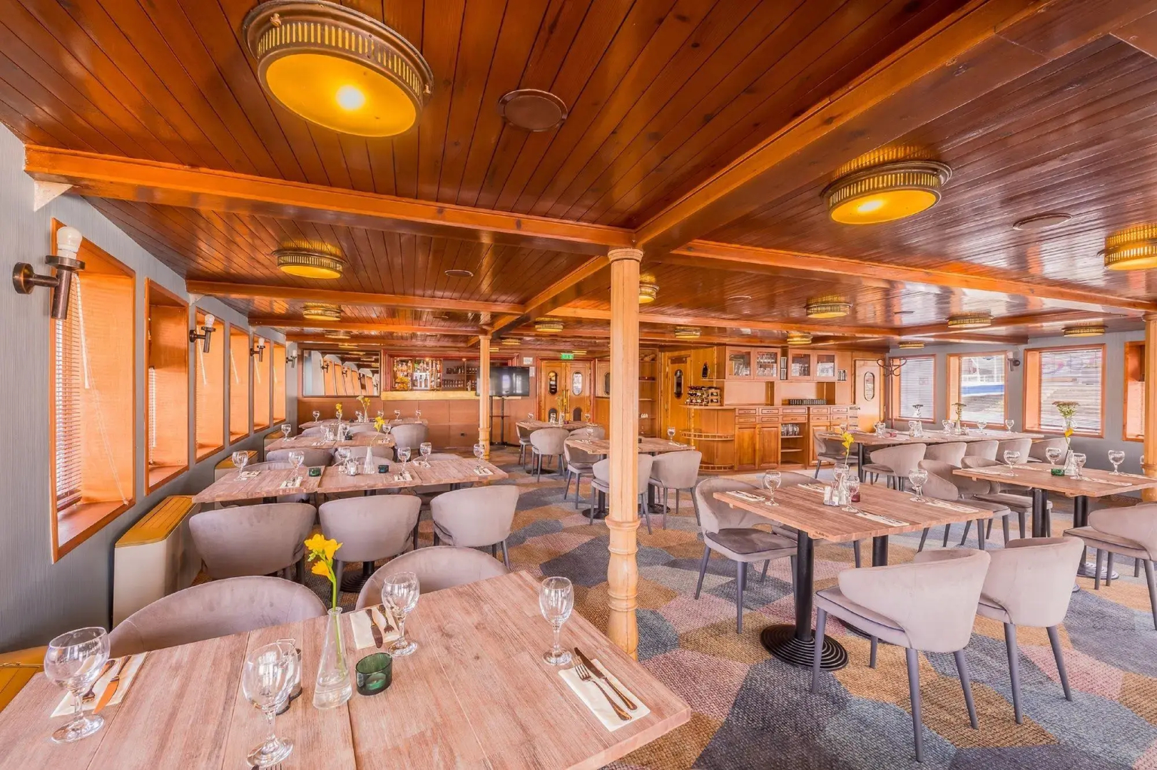 Fortuna Boat Hotel