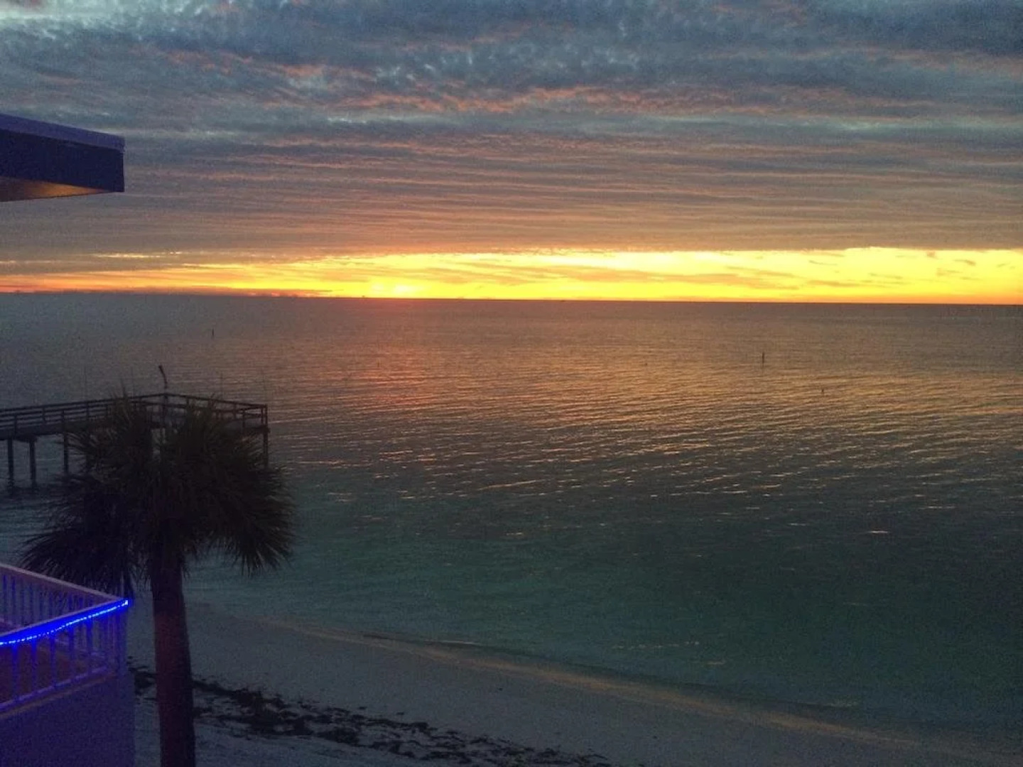 Cabana Breezes Suites