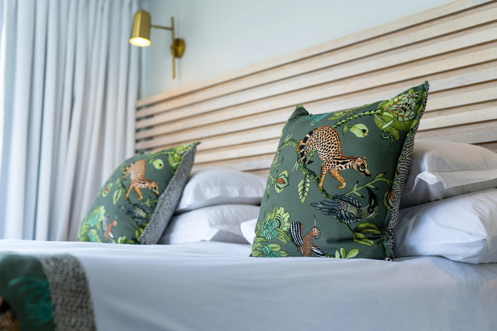 Zambezi Queen by Mantis