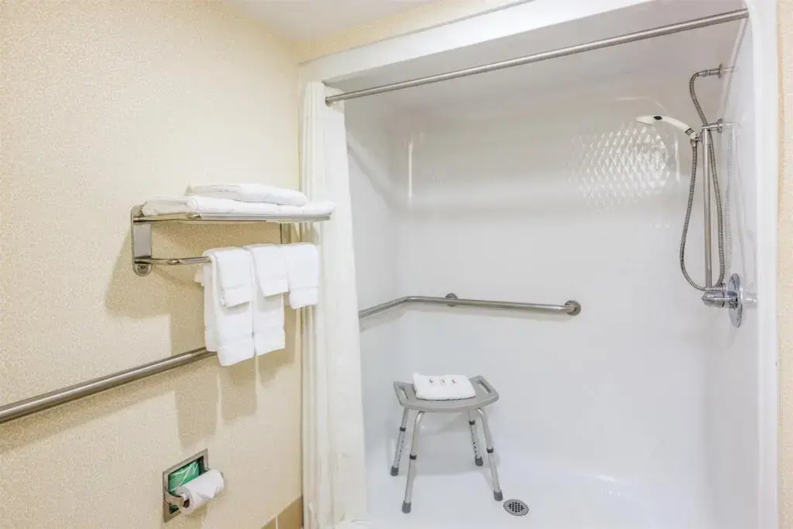 Comfort Suites