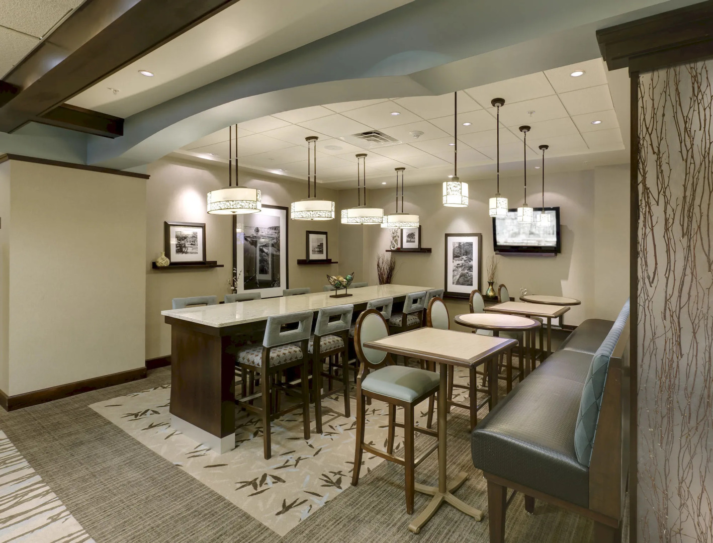 Hampton Inn & Suites Buffalo Downtown