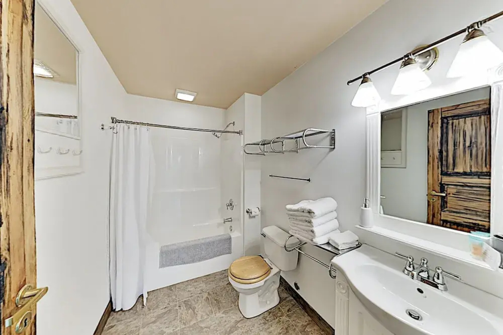 25crestw 3 Bedroom Home