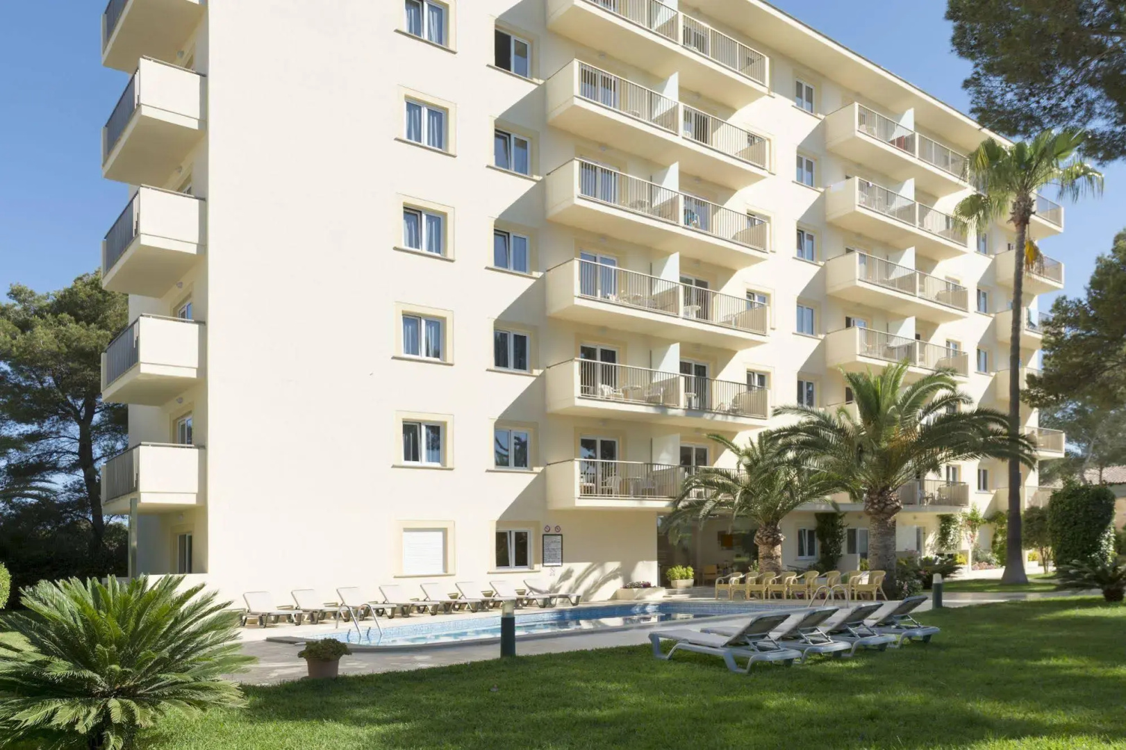 Cabot Tres Torres Apartamentos