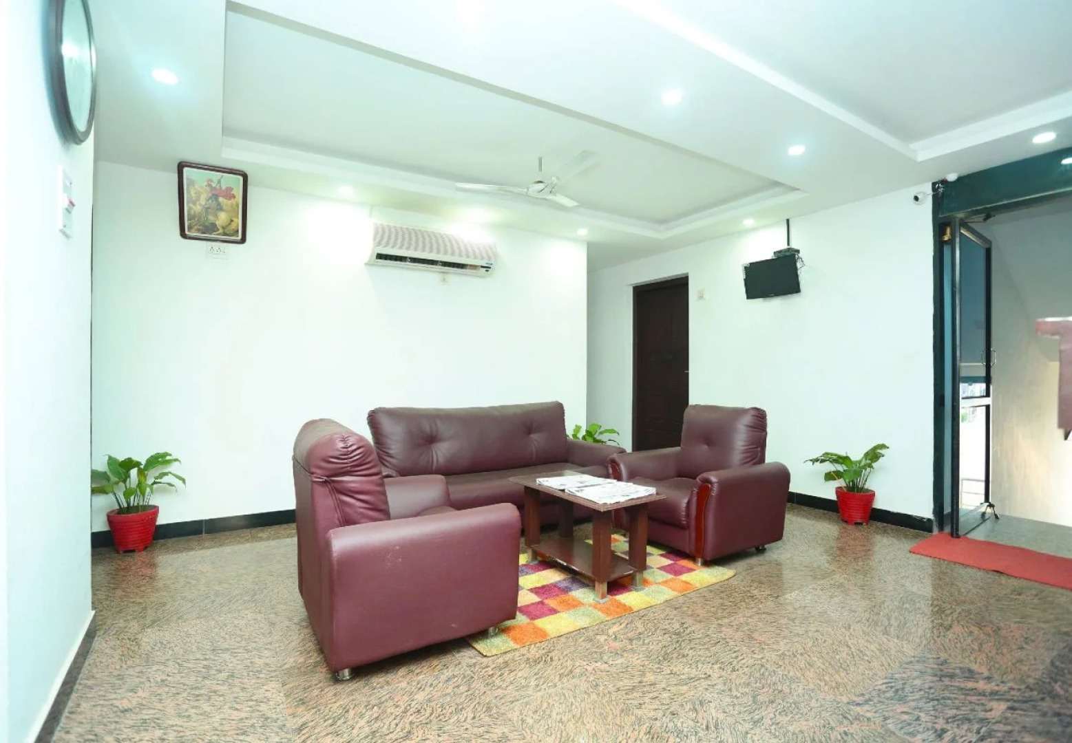 Nedumparambil Residency By OYO Rooms