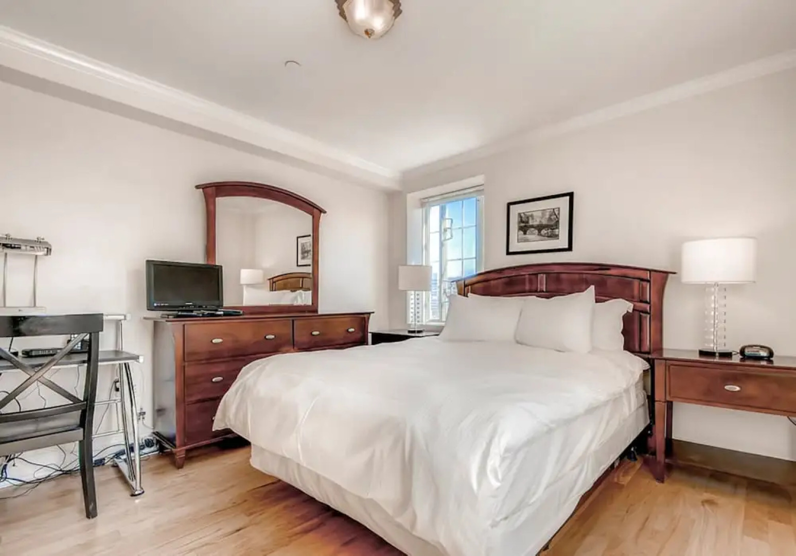 Global Luxury Suites at the Riverway