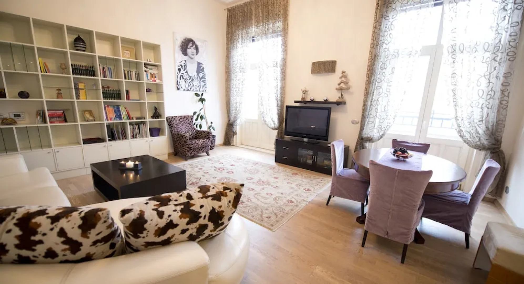 Red Hotel Downtown Unirii