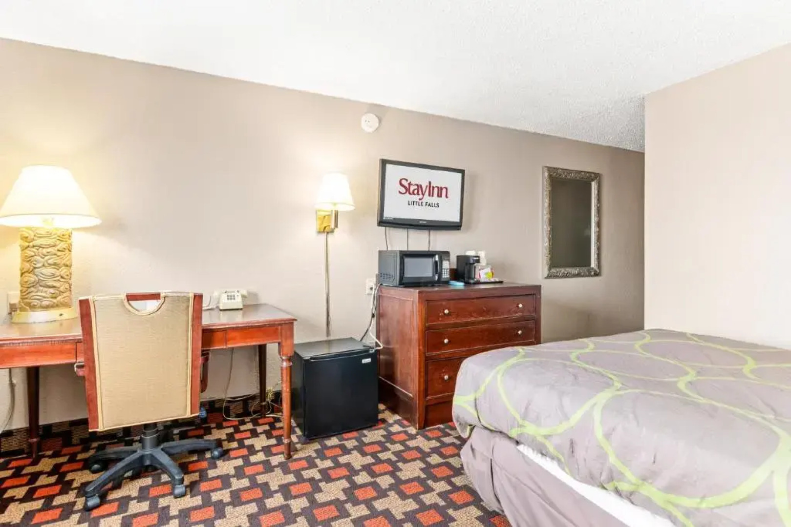 Super 8 Little Falls