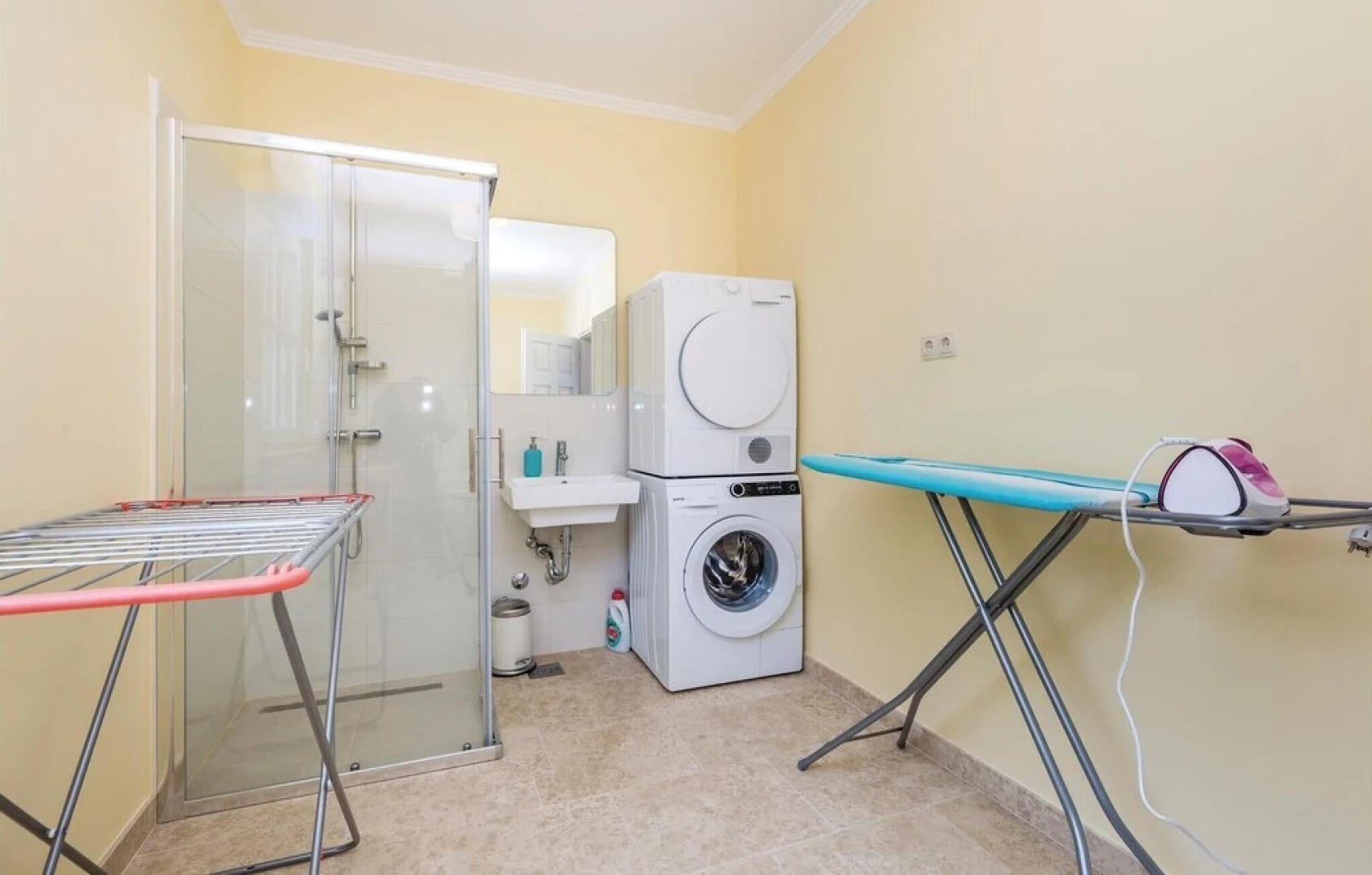 Beautiful Home in Lovran With Sauna, Wifi and 6 Bedrooms