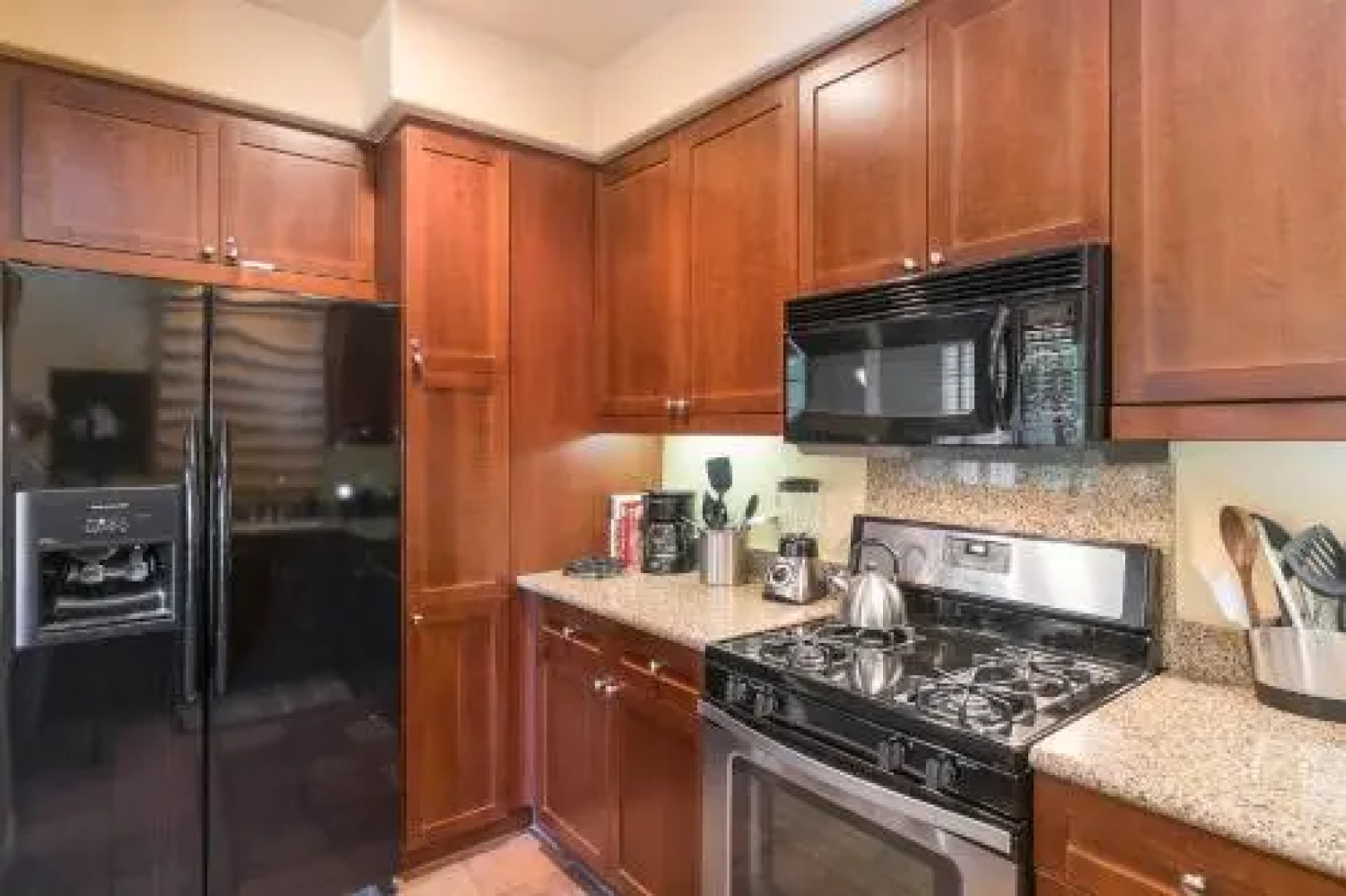 48756 Legacy Drive Condo