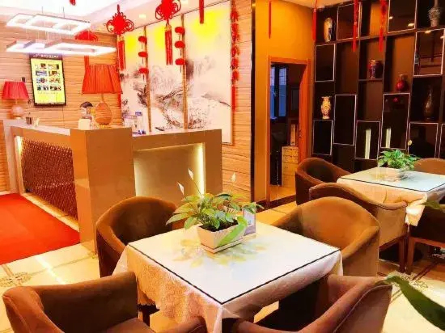 Elong Wanguo Hotel (Liaoyuan Railway Station Traditional Chinese Medicine Hospital)