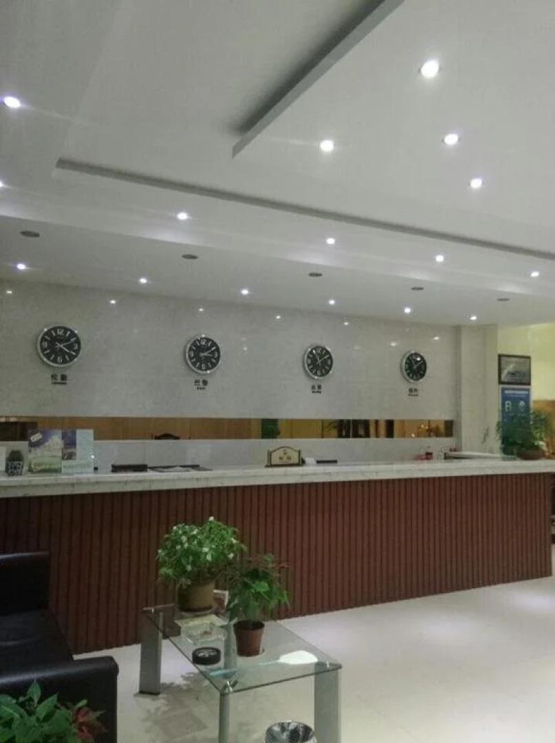 Chengde Yanqing Express Inn