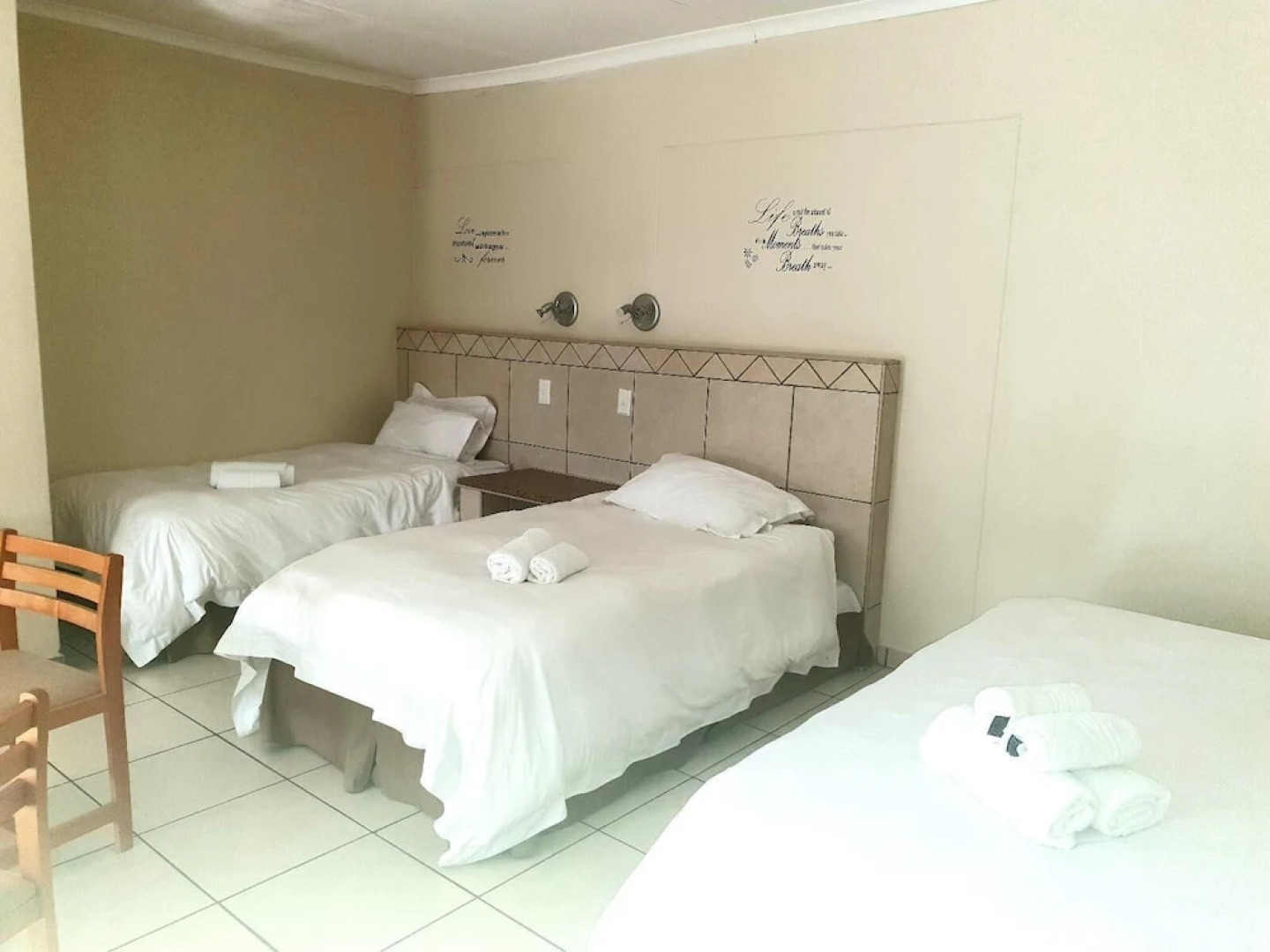 Kuruman Lodge