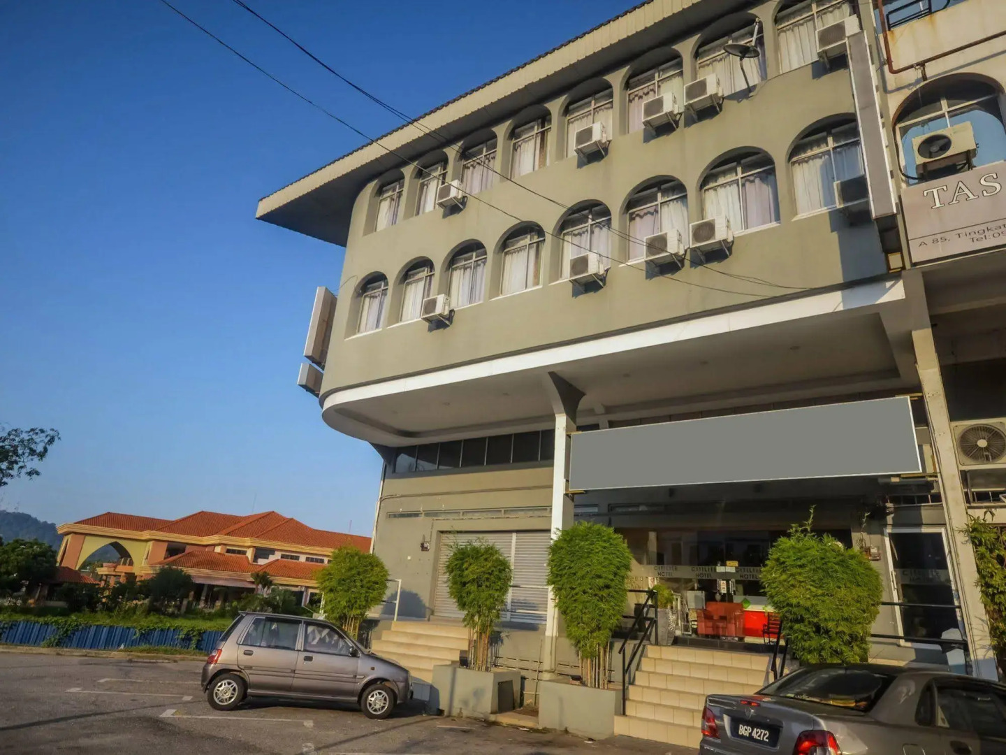 OYO 786 The Citilite Hotel