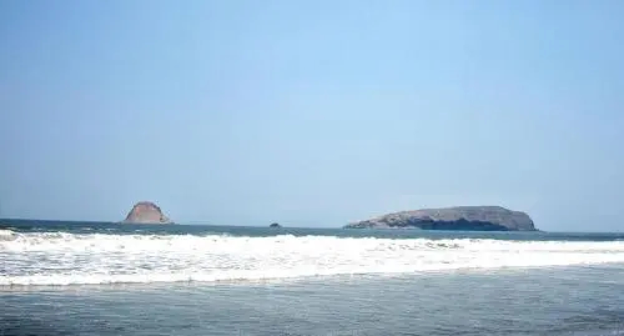 Merlin Beach Bar & Cafe