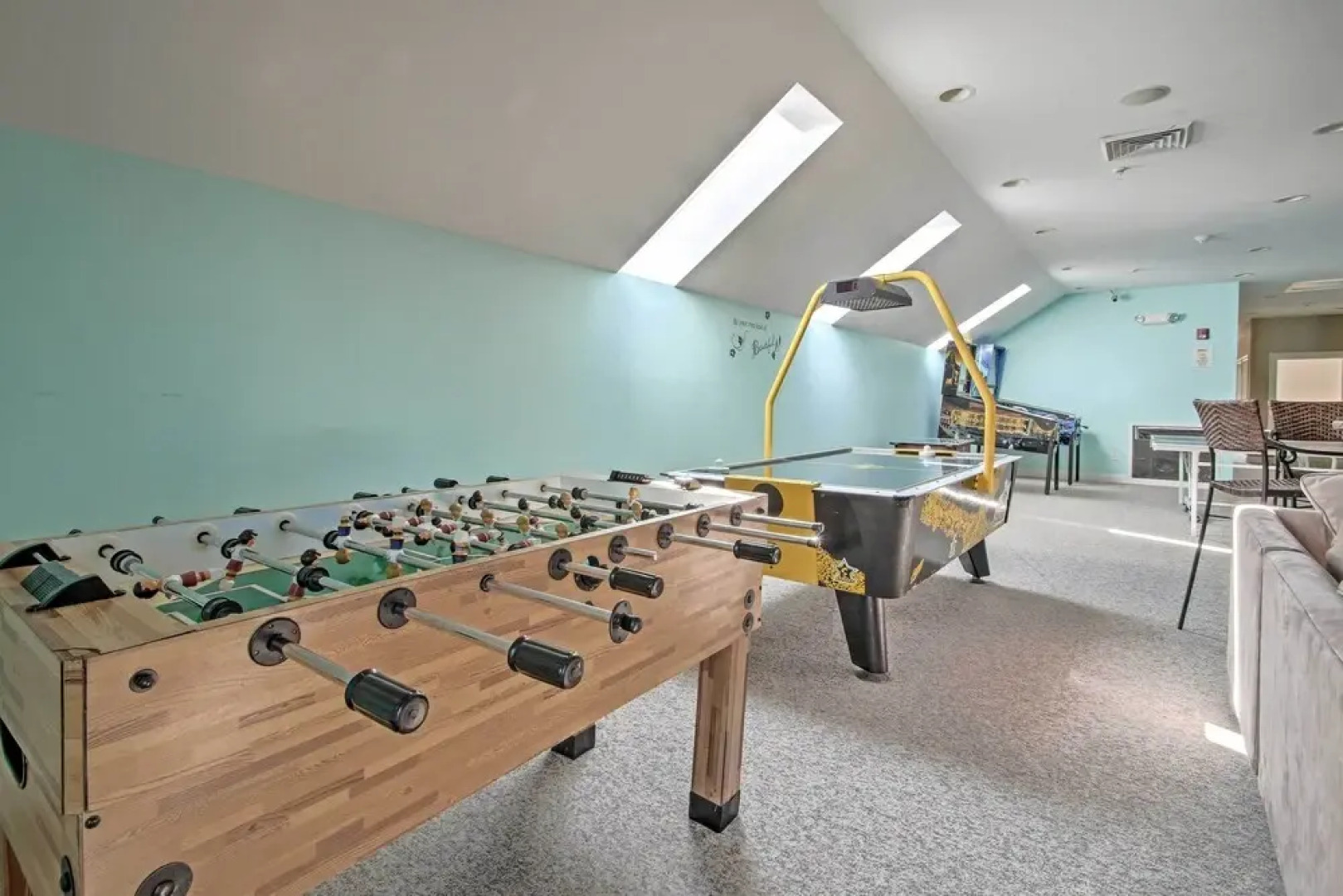 Cozy Wells Cottage w/ Pool Access: 1 Mi to Beach!