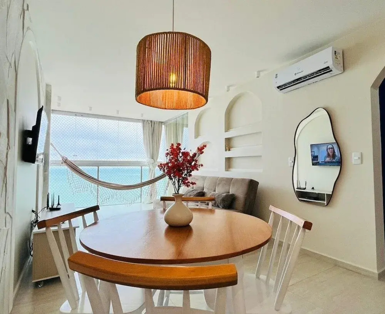 Ed. Crystal Residence