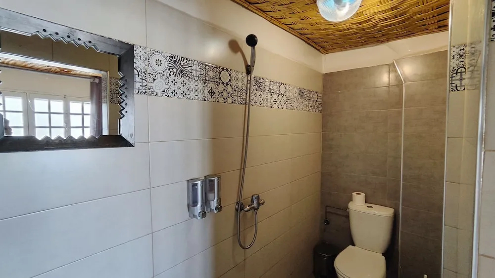 BigBlue Hostel Surf & Coworking