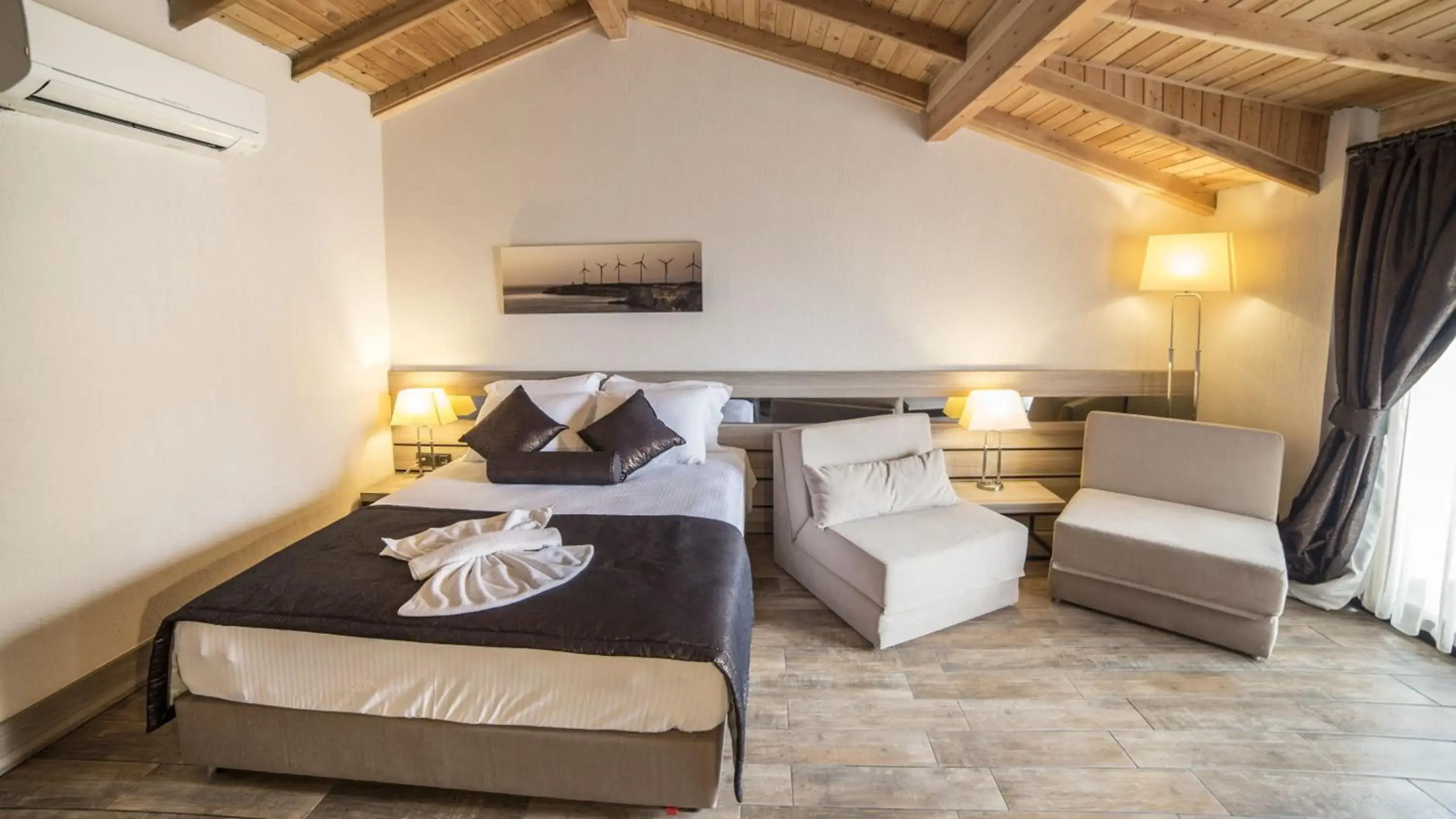 S3 Seahorse Beach Club & Hotel