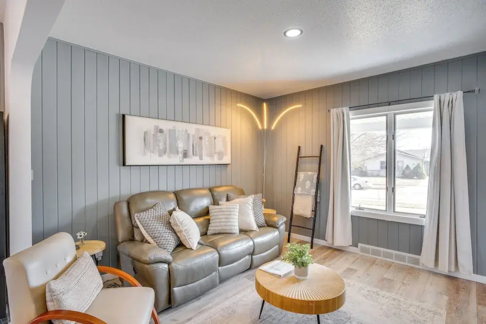 Steps to Lake Michigan: Manitowoc Home w/ Fire Pit