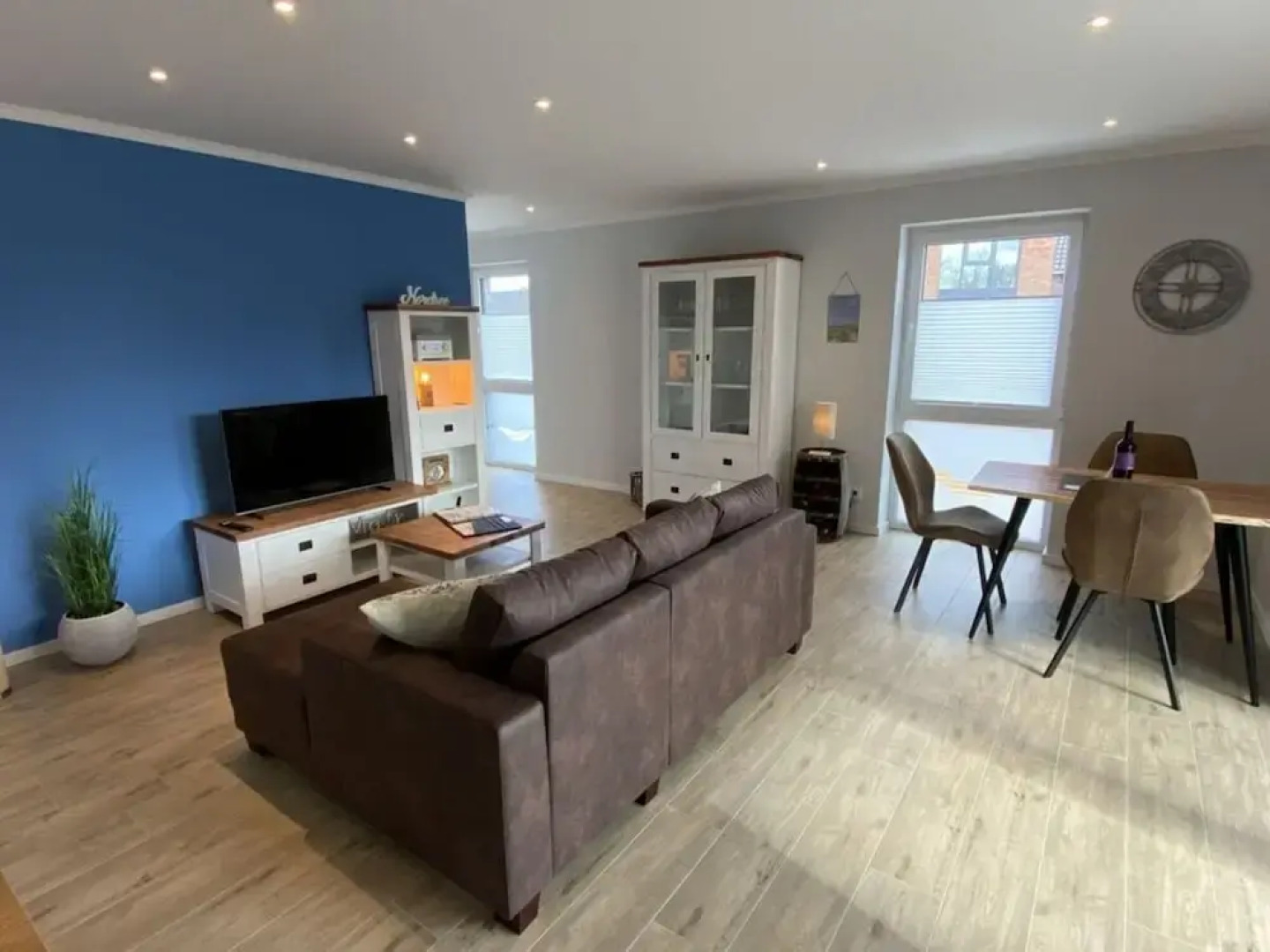 Near the North Sea Modern Retreat