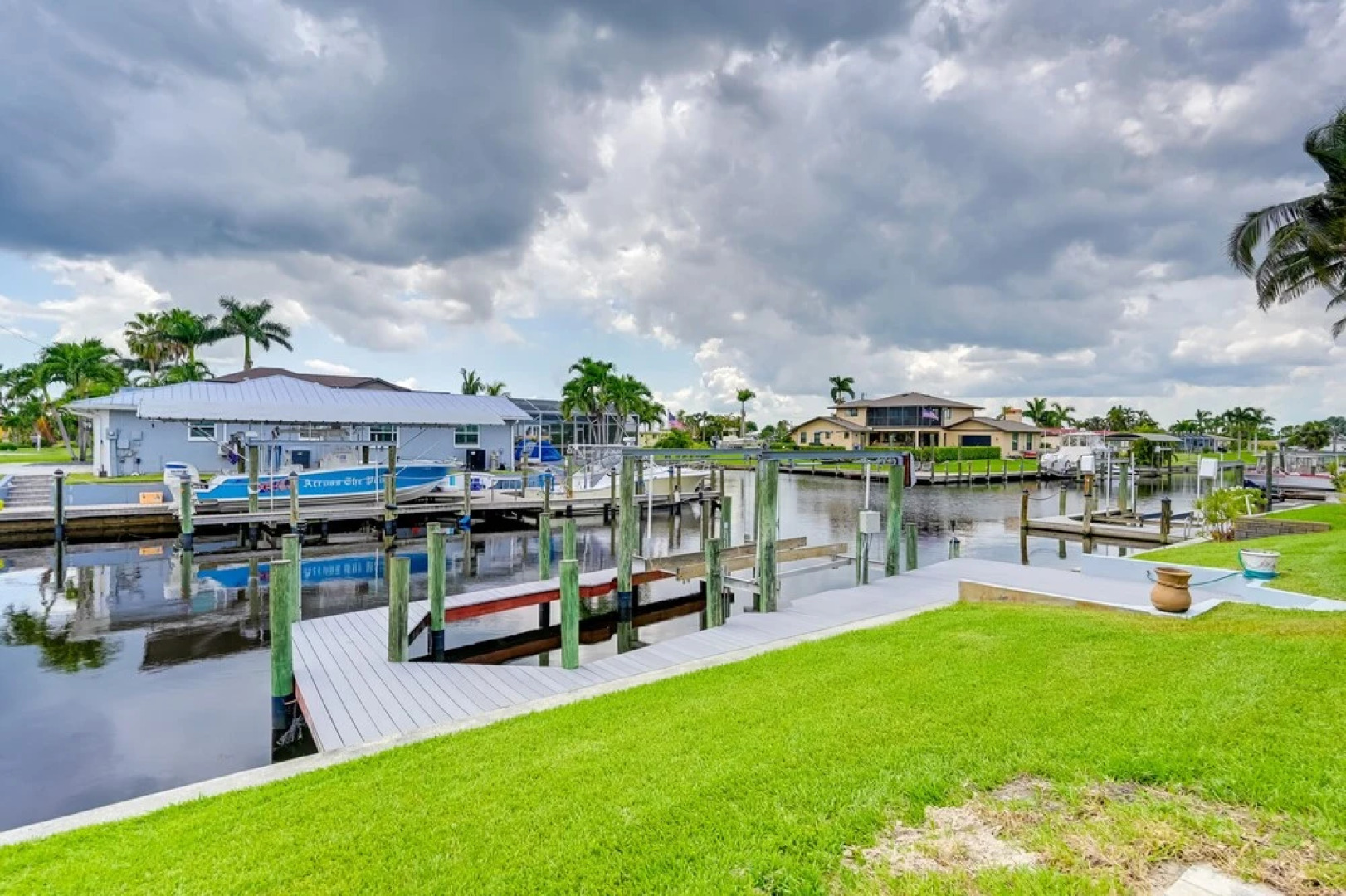 Luxurious Cape Coral Oasis Half Mi to Boat Ramp!