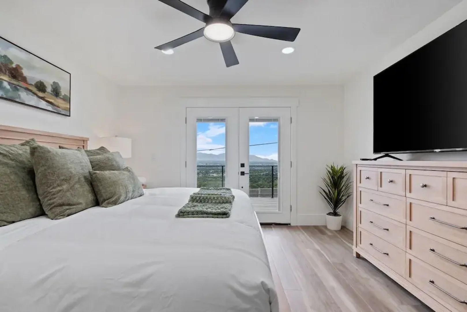 All-new Luxe Stay Views, Sauna & Hot Tub 7 Bedroom Villa