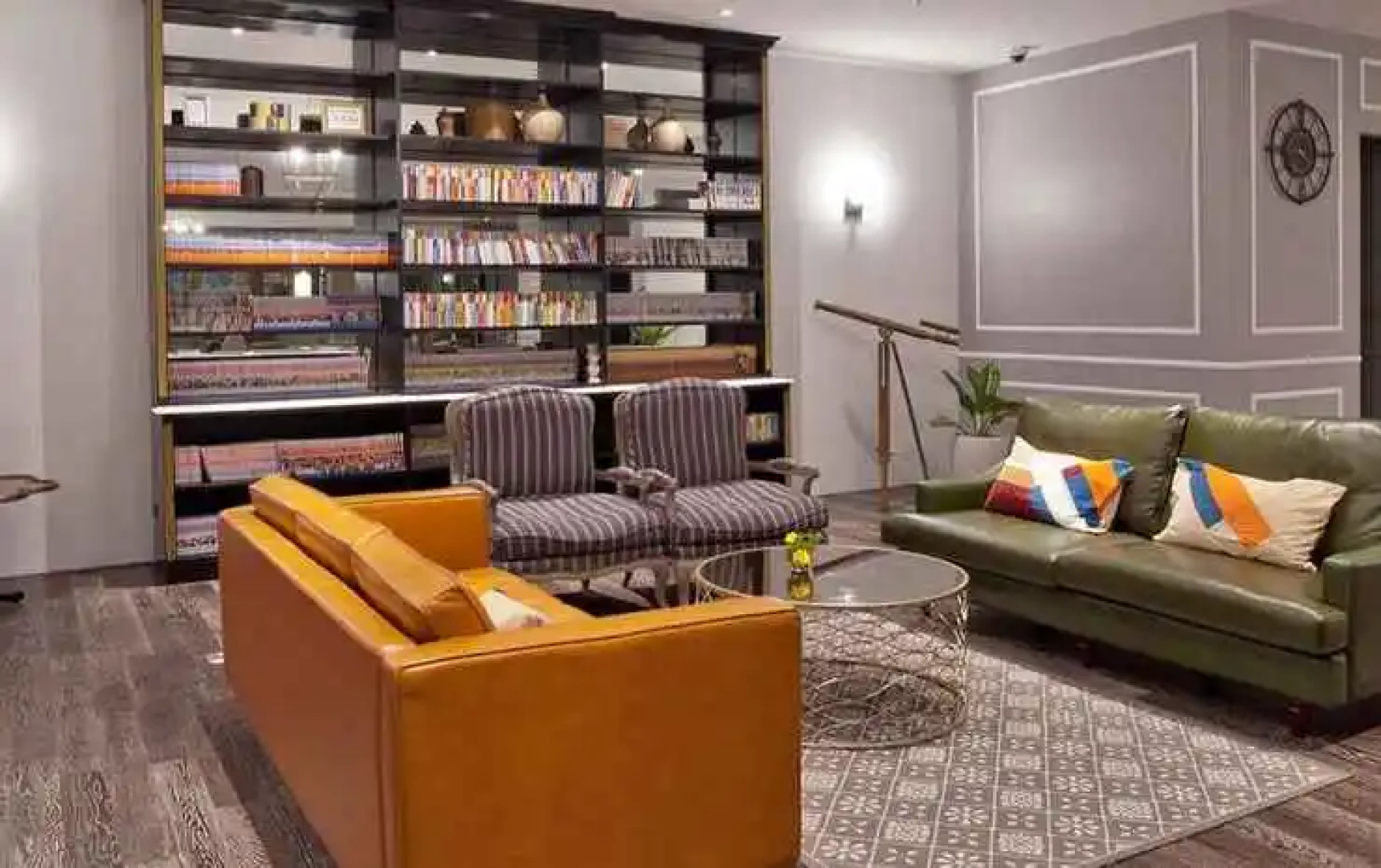 Balcony Courtyard Hotel & Serviced Apartment