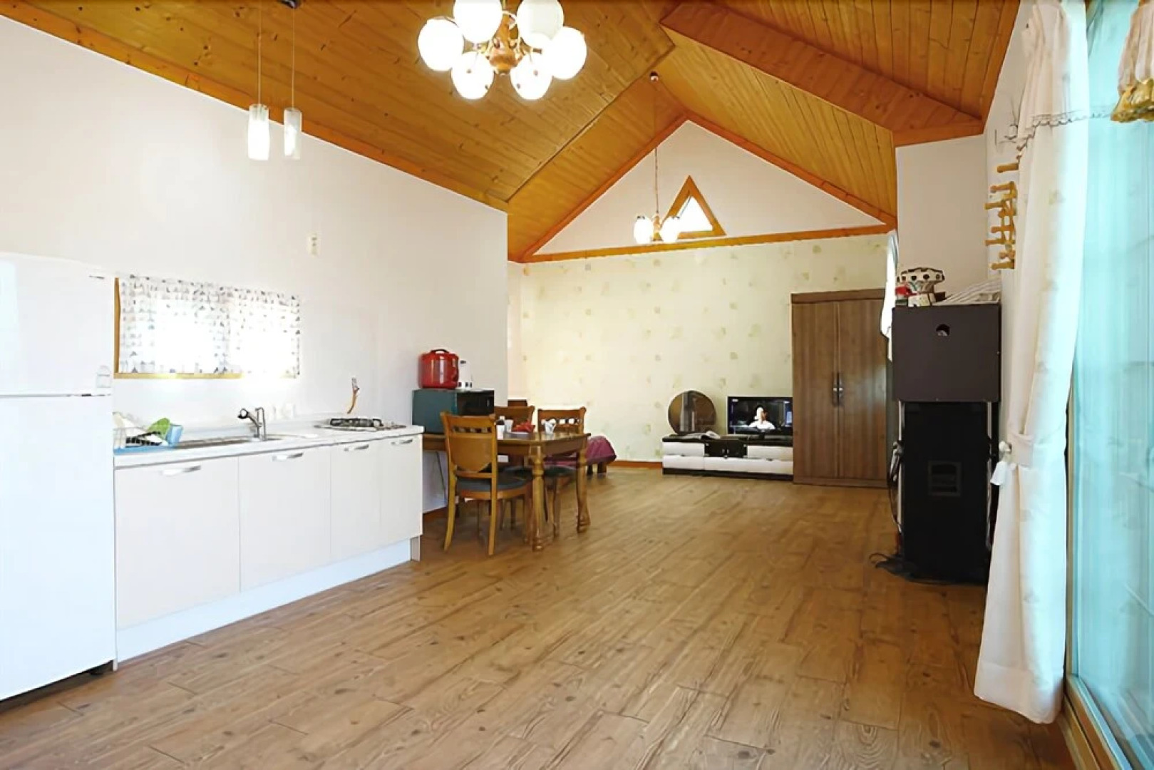 Taean Golden Chive Pension