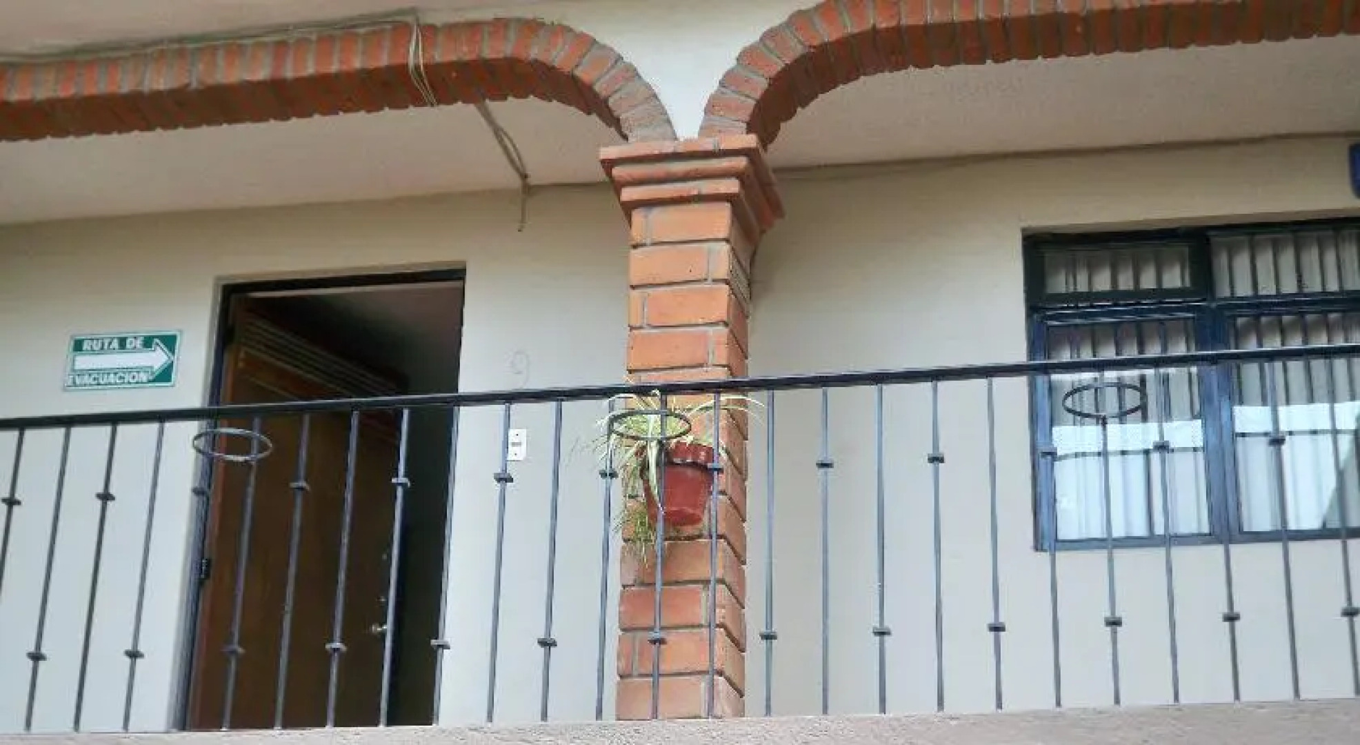 Hostal Amueblados del Moral