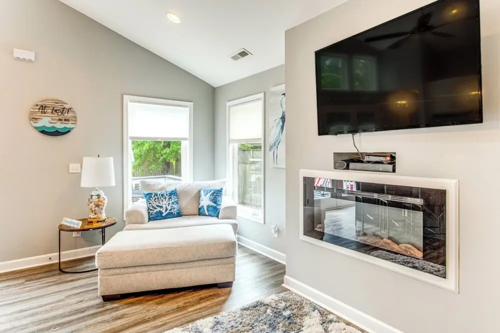 Little River Cottage with Deck