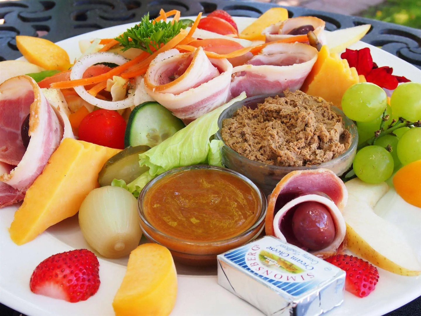 Eight Bells Mountain Inn