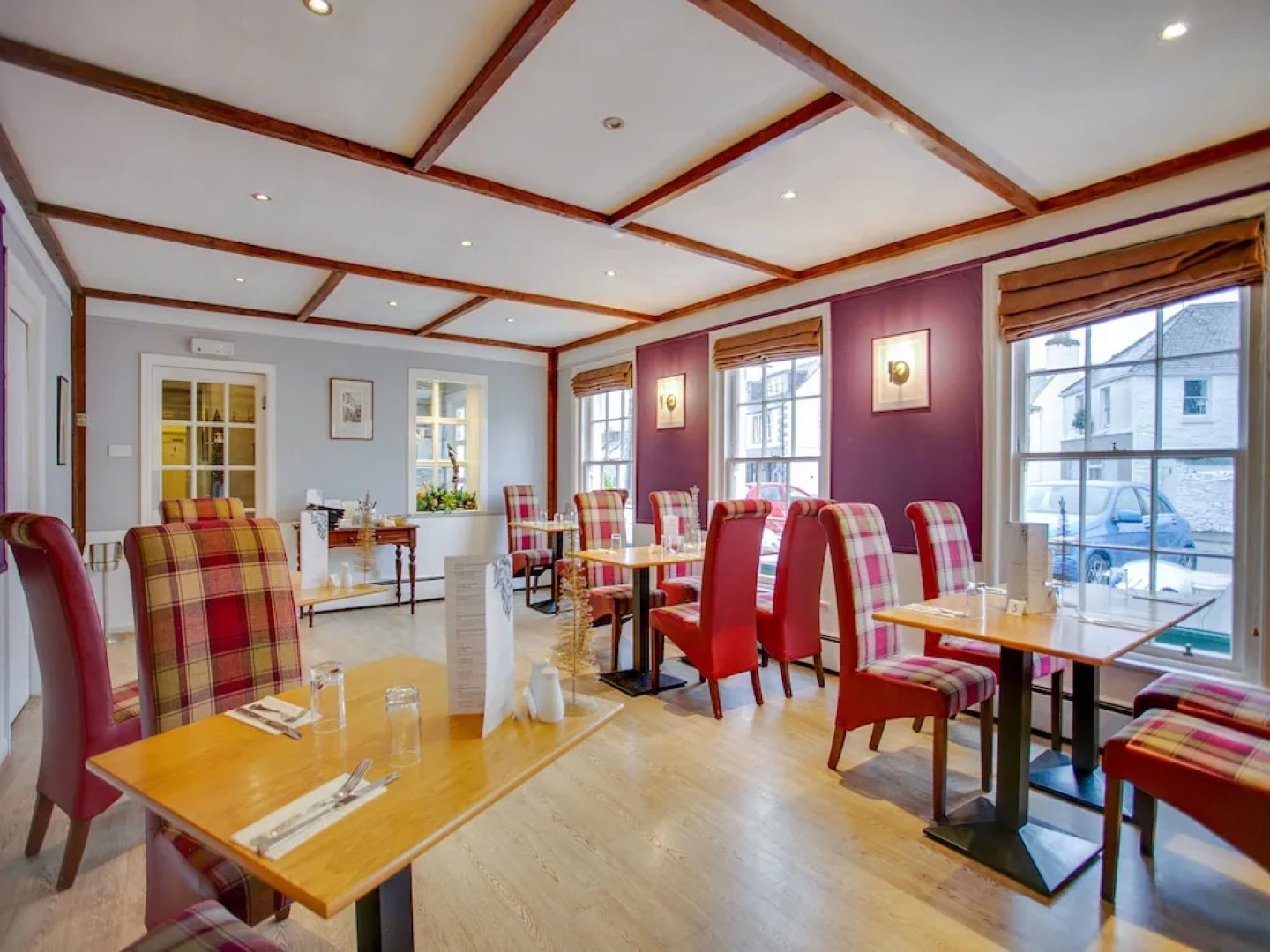 The Murray Arms Hotel