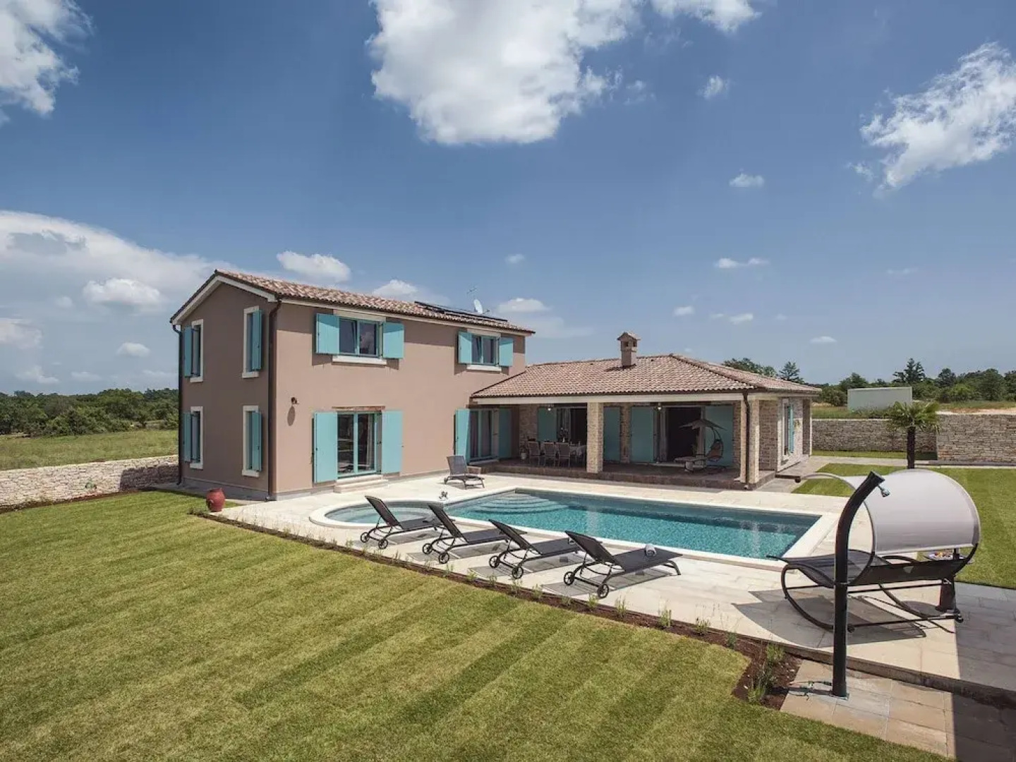 Lovely Holiday Home With Private Pool