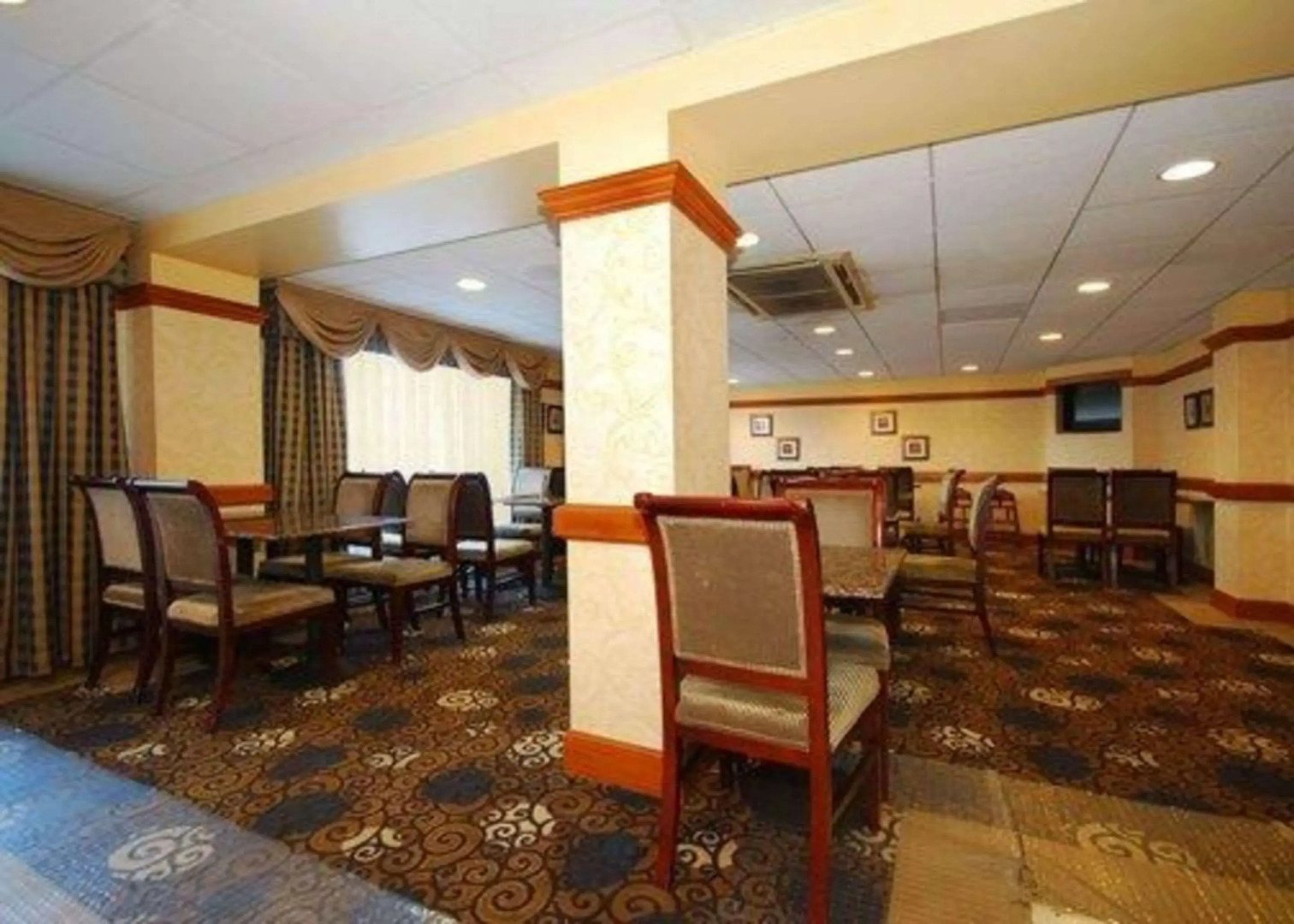 Quality Inn & Suites Bensalem