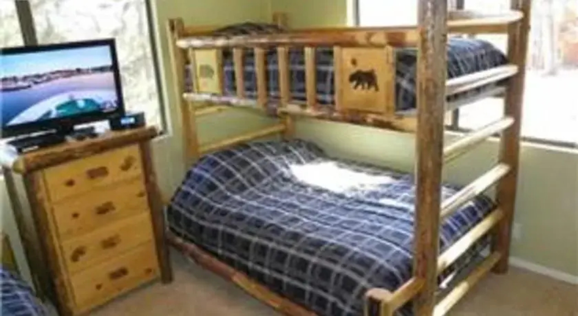 RedAwning Out of Dodge Lodge