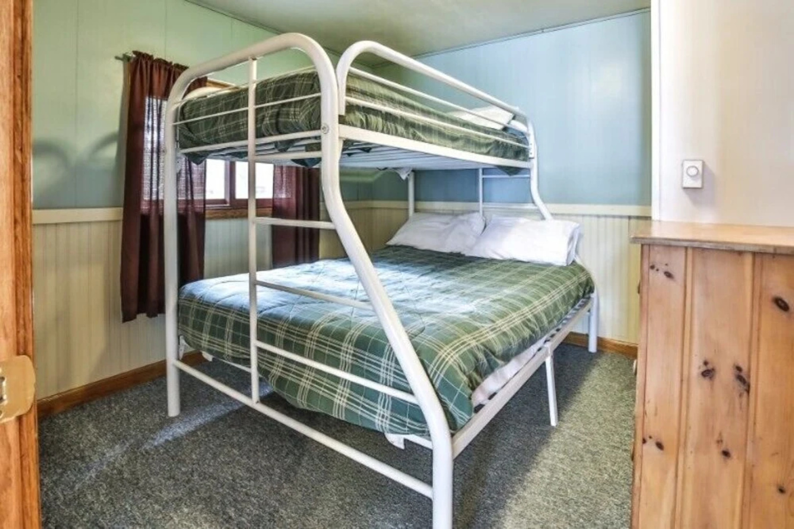 Paton Road 2 - 2 Br Cottage