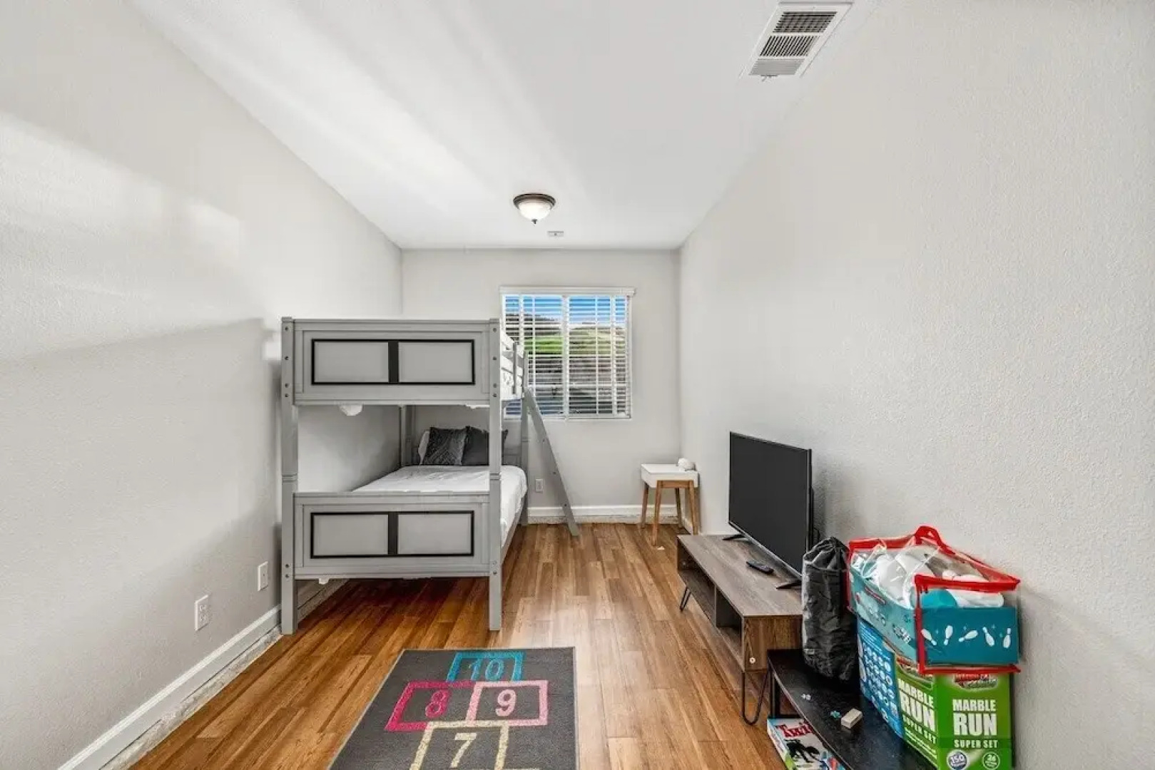 Relaxing 5BR Retreat with Pool Game Room