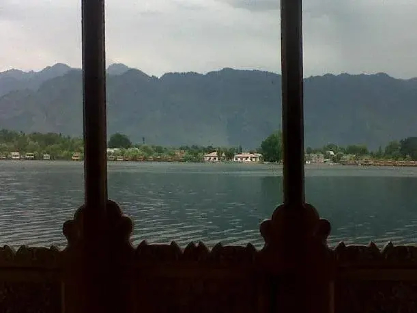 New Zenith Group of Houseboats