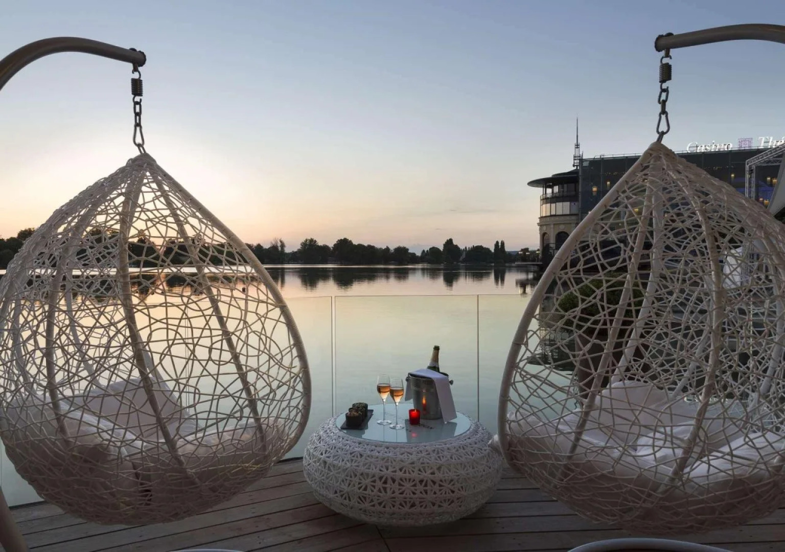 Hôtel du Lac dEnghien les Bains