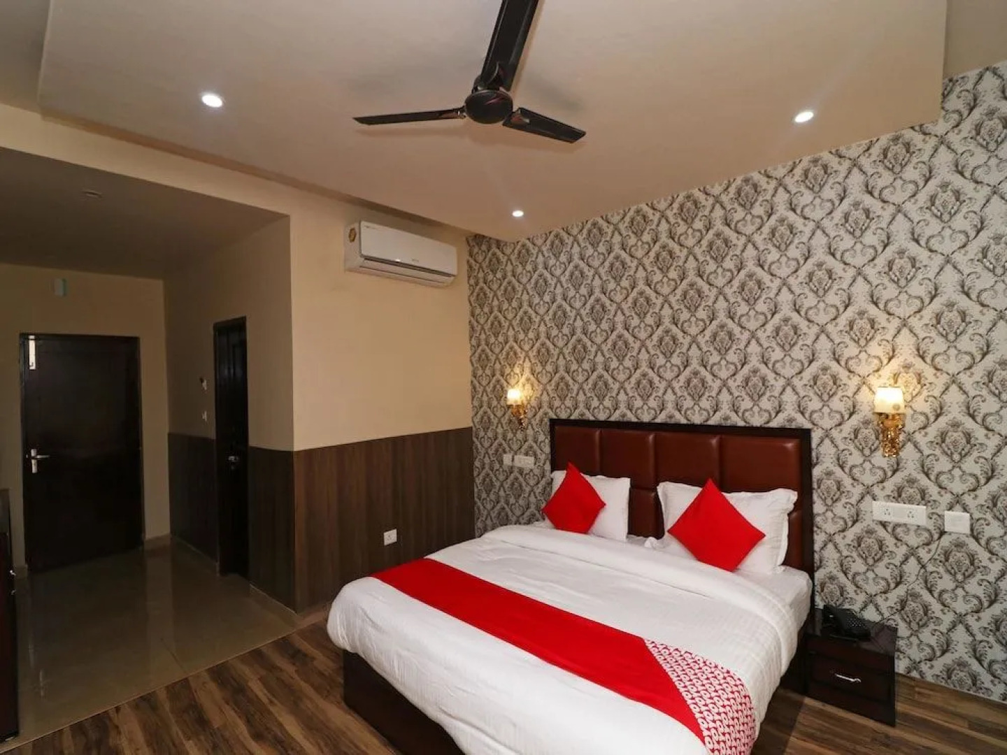 OYO 44370 Vaikunth Resort