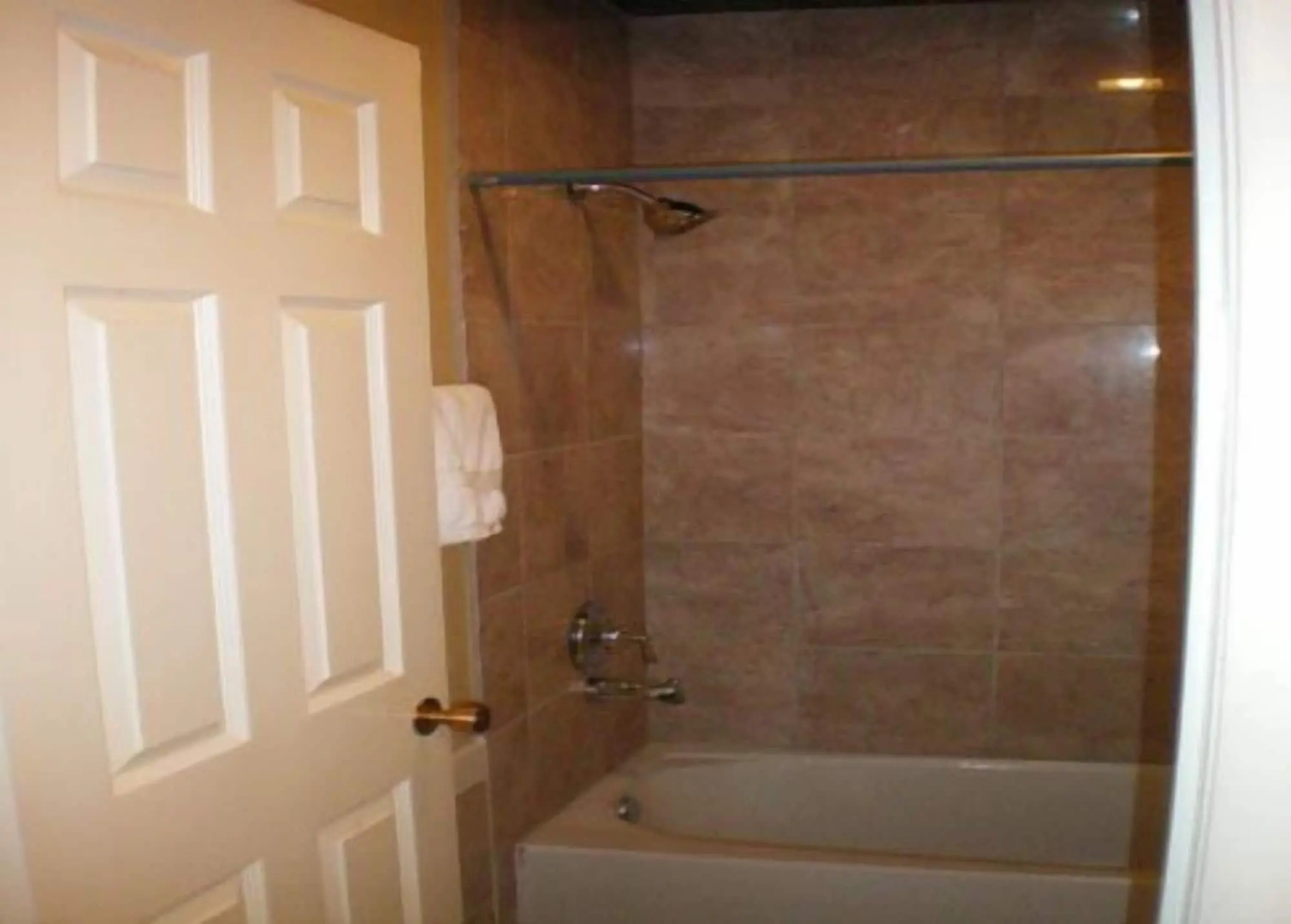 Economy Inn & Suites