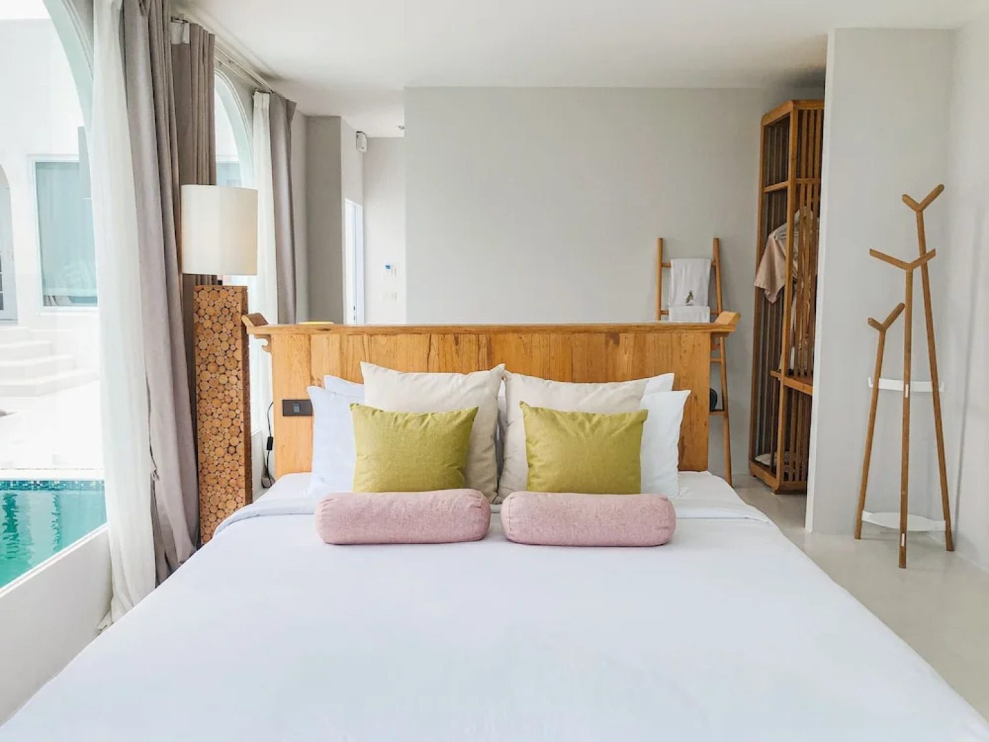 Cape by Sichon Tesoro