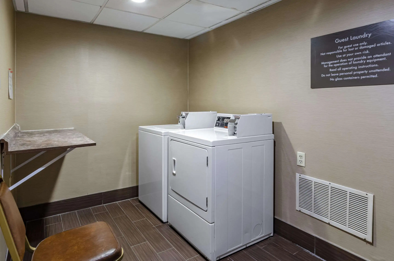 Comfort Inn & Suites Raphine - Lexington near I-81 and I-64