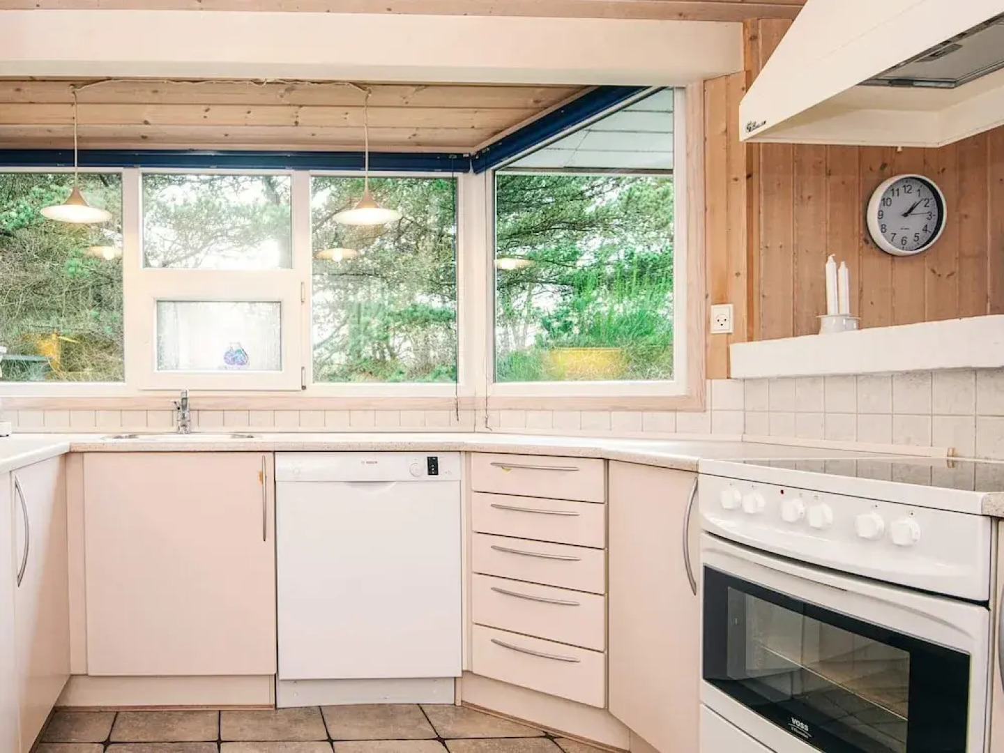 Secluded Holiday Home in Henne near Beach